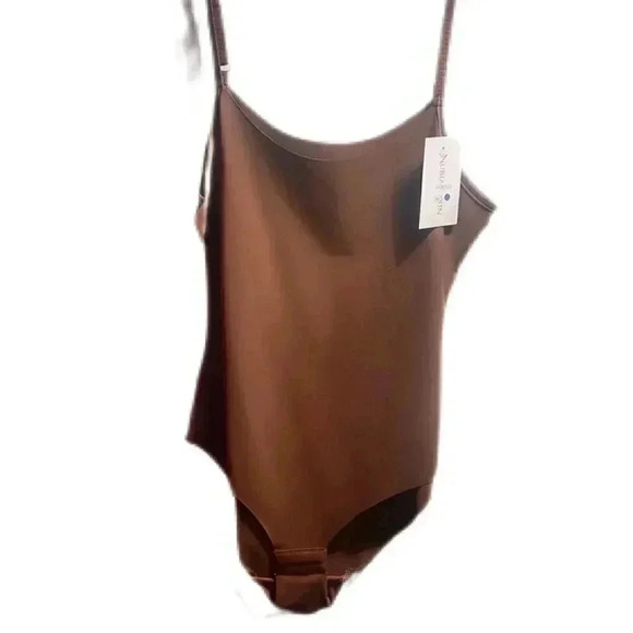 NWT Nubian skin seamless lightweight spaghetti strap berry naked bodysuit S - Picture 2 of 3